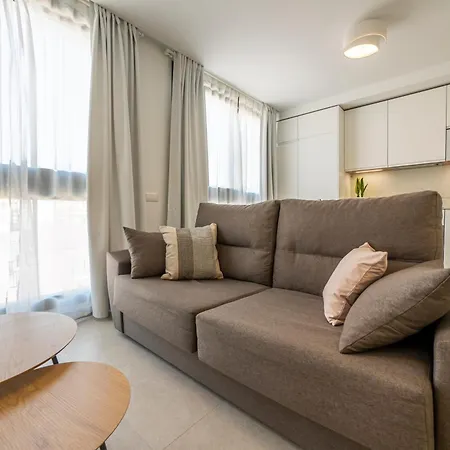 Ama Homes Vgc *