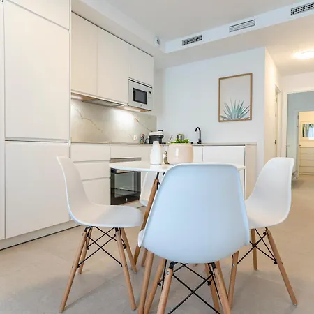 Apartment Ama Homes Vgc Malaga